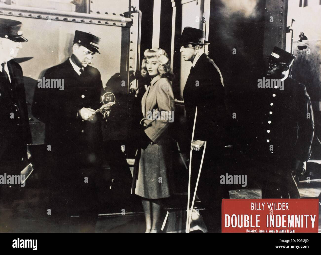 Titre original : double indemnité. Titre en anglais : double indemnité. Directeur du film : Billy Wilder. Année : 1944. Stars : Barbara Stanwyck. Credit : PARAMOUNT PICTURES / Album Banque D'Images