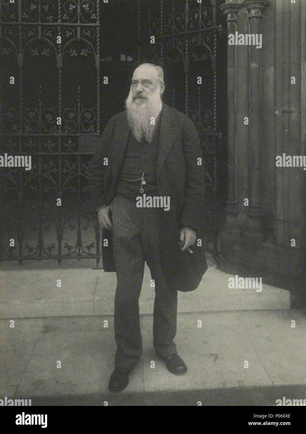 . Anglais : Samuel Montagu, 1er baron par Sir Il (Jean) Pierre Benjamin platinum print dans la fenêtre carte mount, 1898 7 7/8 po. x 6 1/8 in. (200 mm x 157 mm) taille de l'image donnée par la bibliothèque de la Chambre des communes, 1974 Collection de photographies NPG x32529 par Sir (Jean) Pierre Benjamin, platine imprimer dans la fenêtre carte mount, 1898 Samuel Montagu 20 mw119915 Banque D'Images