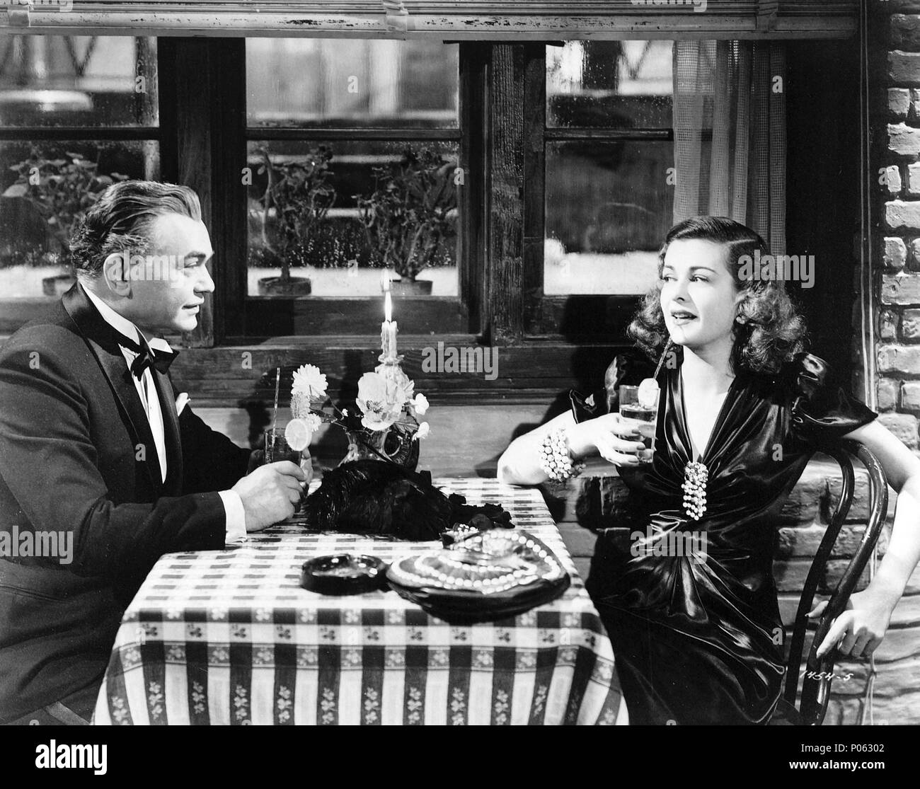 Titre original : SCARLET STREET. Titre en anglais : SCARLET STREET. Réalisateur : FRITZ LANG. Année : 1945. Stars : EDWARD G. ROBINSON, Joan Bennett. Credit : UNIVERSAL PICTURES / Album Banque D'Images