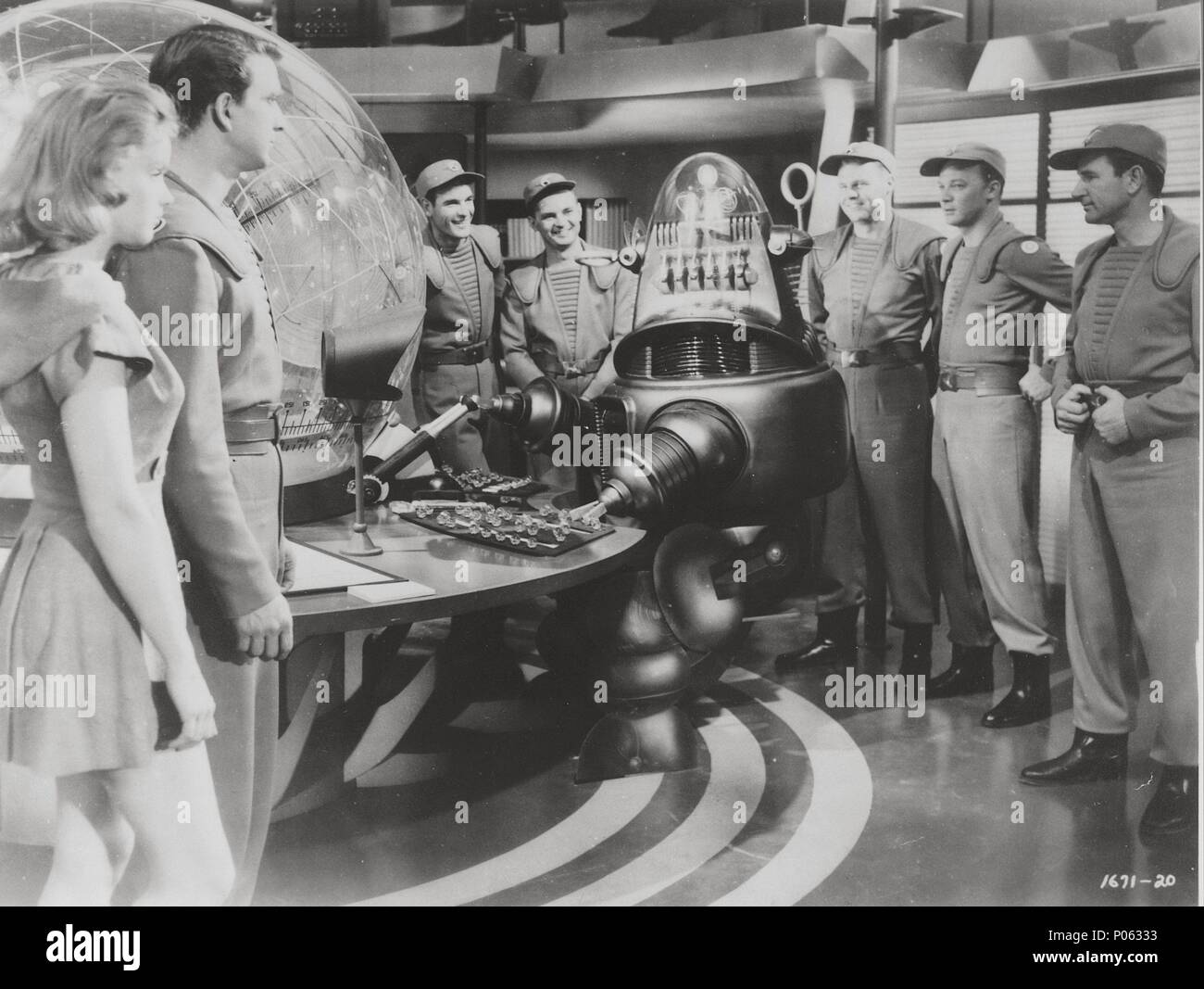 Film Original Titre : Planète interdite. Titre en anglais : Planète interdite. Film Réalisateur : FRED M. WILCOX. Année : 1956. Credit : M.G.M / Album Banque D'Images