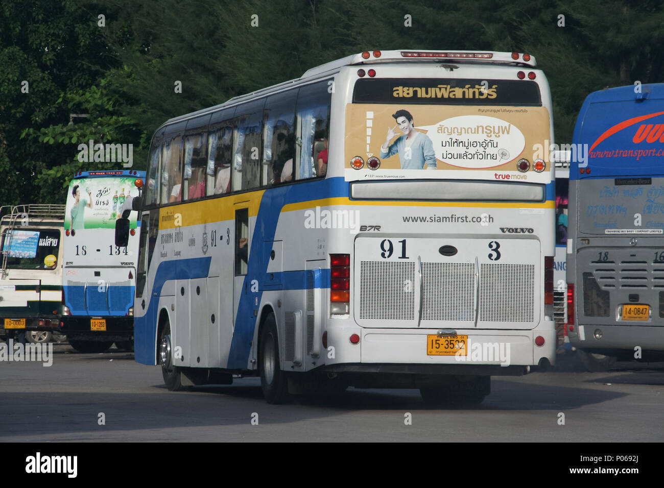 CHIANG MAI, THAÏLANDE - 8 septembre 2011 : Bus de SiamFirst tour tour. Photo à la gare routière de Chiangmai, Thaïlande. Banque D'Images