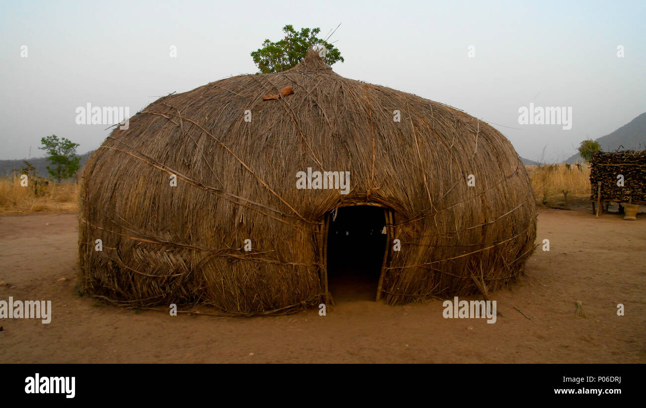 Vue de Wodaabes aka tribu Mbororo village près de Poli, Cameroun Banque D'Images