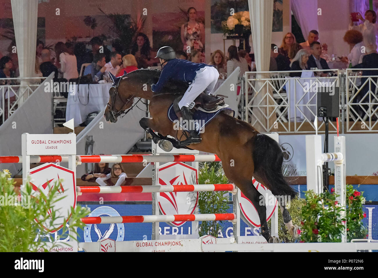 Cannes, France. Le 08 juin, 2018. L'Allemand Christian Kukuk Team Berlin Aigles sur Limonchello NT fait concurrence au cours de la Ligue des Champions Mondial 2018 Longines à Cannes le 08 juin 2018 Crédit : BTWImages Sport/Alamy Live News Banque D'Images