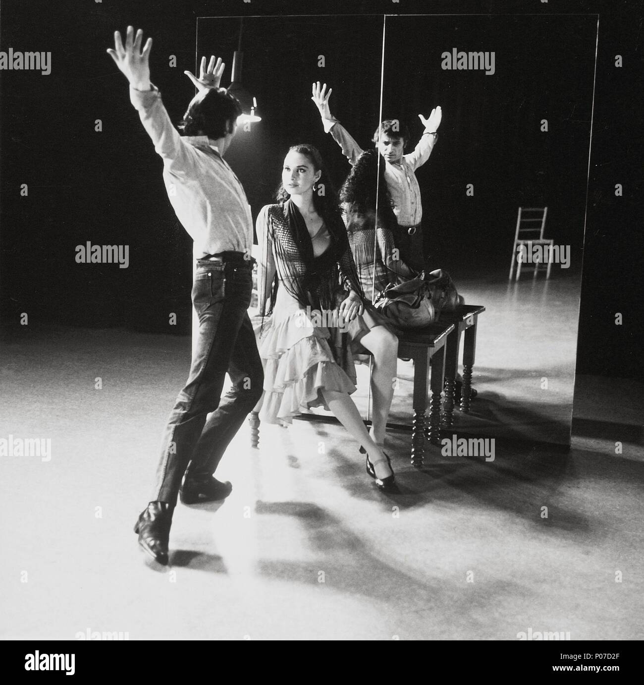 Titre original : CARMEN. Titre en anglais : CARMEN. Directeur de film : CARLOS SAURA. Année : 1983. Stars : CARMEN ; Antonio Gades, LAURA DEL SOL. Credit : EMILIANO PIEDRA/TELEVISION ESPANOLA / Album Banque D'Images