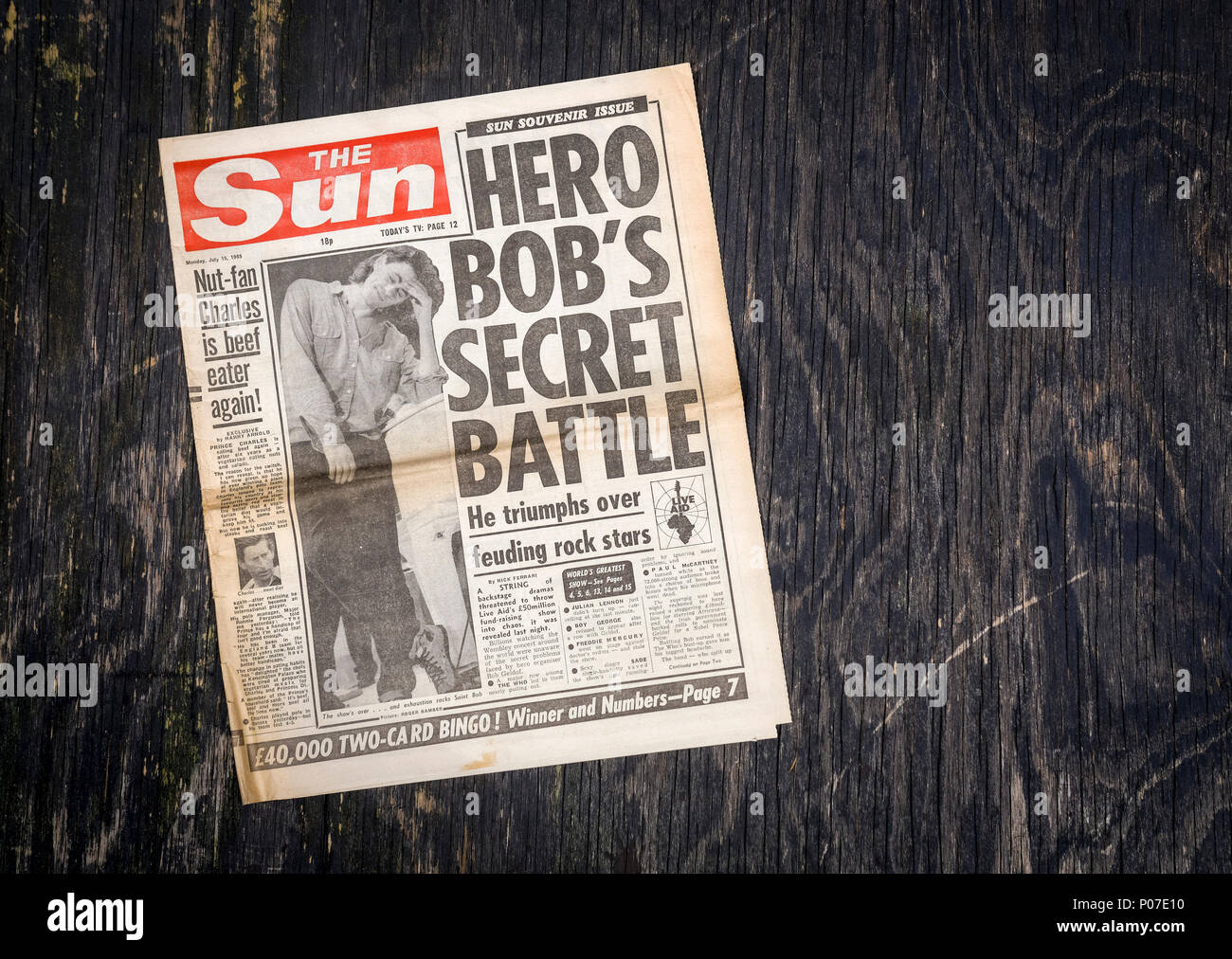 Quotidien britannique The Sun de rapports sur l'événement de bienfaisance de la musique live, Live Aid organisé au stade de Wembley à Londres, le 13 juillet 1985 par Sir Bob Geldof Banque D'Images