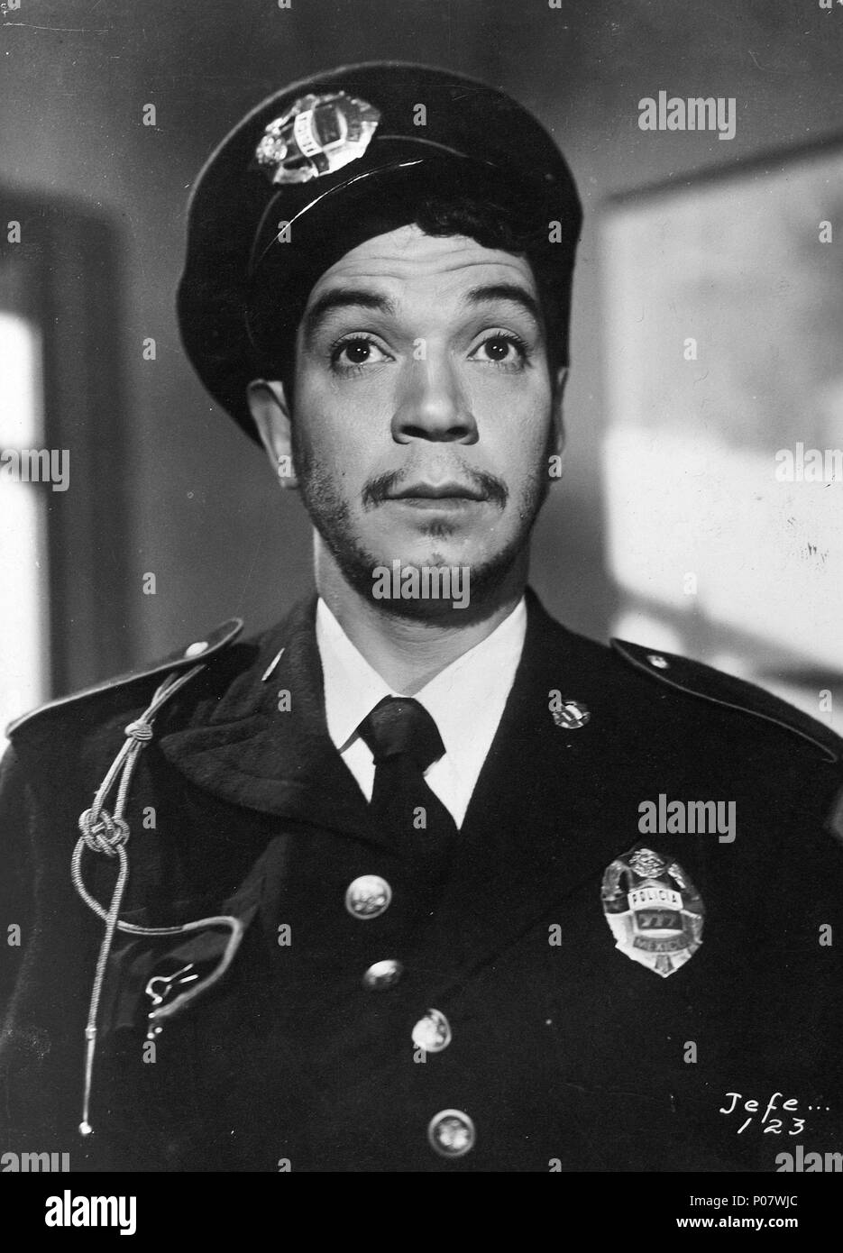 Titre original : PLACE BOMBERO ATÓMICO, EL. Titre en anglais : PLACE BOMBERO ATÓMICO, EL. Directeur de film : MIGUEL M. DELGADO. Année : 1952. Stars : CANTINFLAS. Credit : POSA FILMS, S.A. / Album Banque D'Images