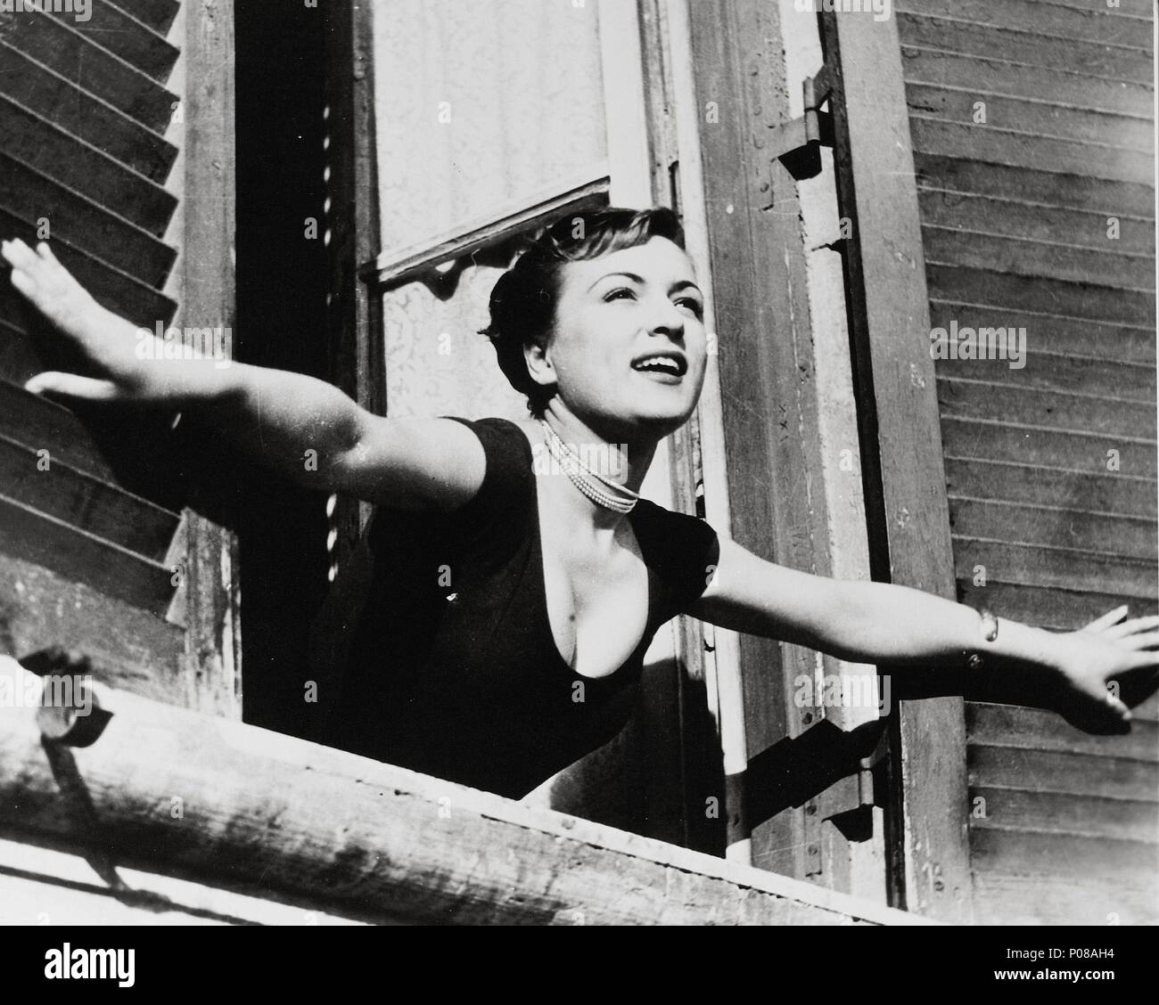 Film Original Titre : L' AMORE EN CITTA. Titre en anglais : L'AMOUR DANS LA VILLE. FEDERICO FELLINI Réalisateur : CESARE ZAVATTINI ; ; Francesco Maselli ; Carlo Lizzani ; Alberto Lattuada, DINO RISI, Michelangelo Antonioni. Année : 1953. Cinéma Italien : Crédit EXPORT / Album Banque D'Images