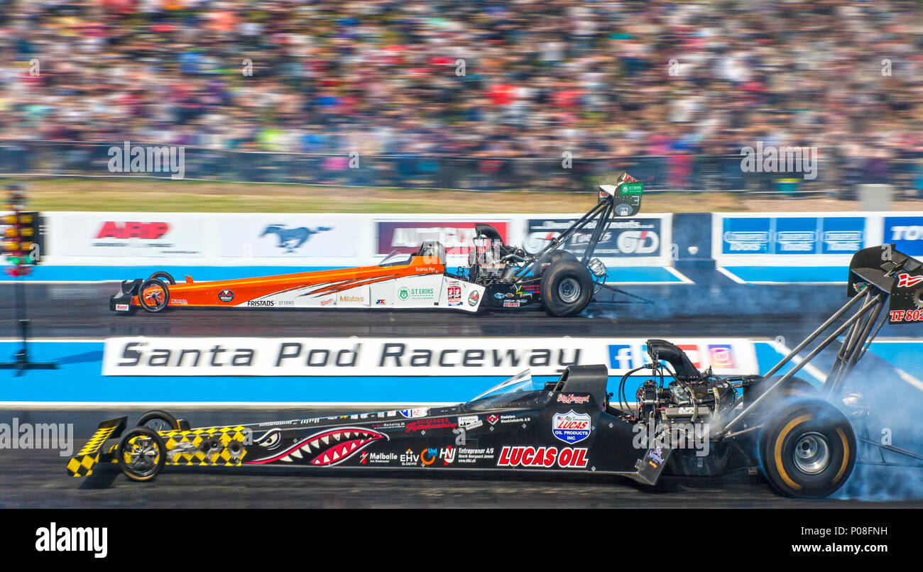 Top Fuel Dragsters à Santa Pod Raceway. Stig Neergaard Mikael Kågered V nommées de la face cachée. Banque D'Images