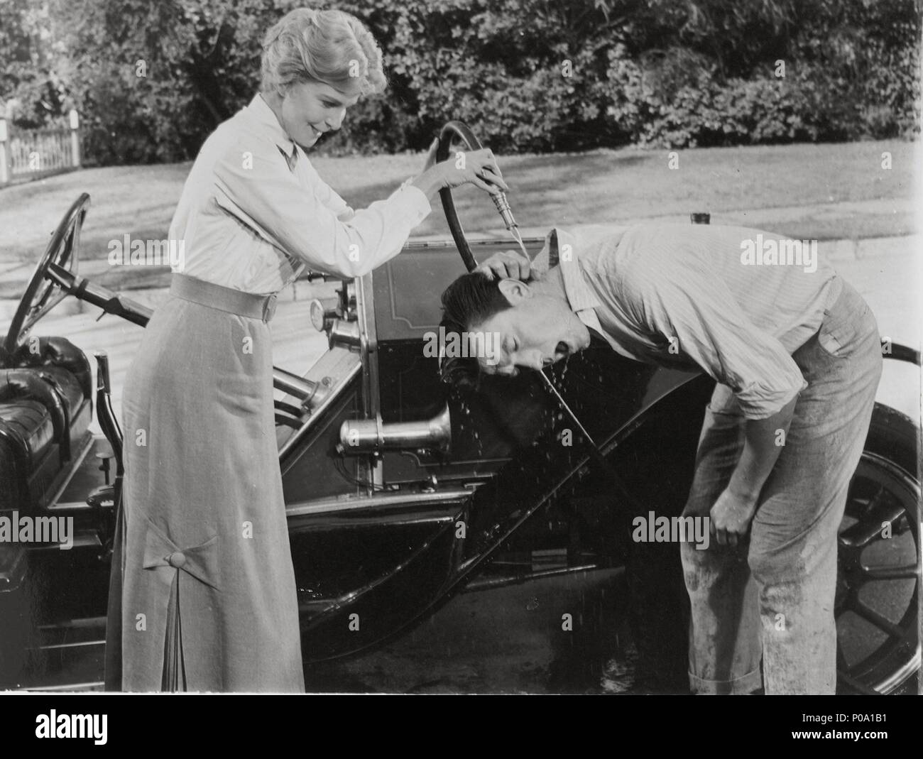 Titre original : l'ÉTÉ ET DE LA FUMÉE. Titre en anglais : l'ÉTÉ ET DE LA FUMÉE. Directeur de film : PETER GLENVILLE. Année : 1961. Stars : LAURENCE HARVEY ; GERALDINE PAGE. Credit : PARAMOUNT PICTURES / Album Banque D'Images