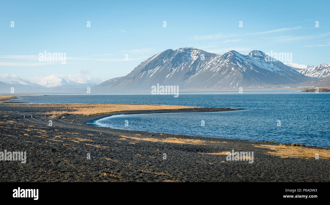 Plage de sable noir, la plage de lave, lagune, Hvalnes Réserve Naturelle, le sud de l'Islande, Islande Banque D'Images