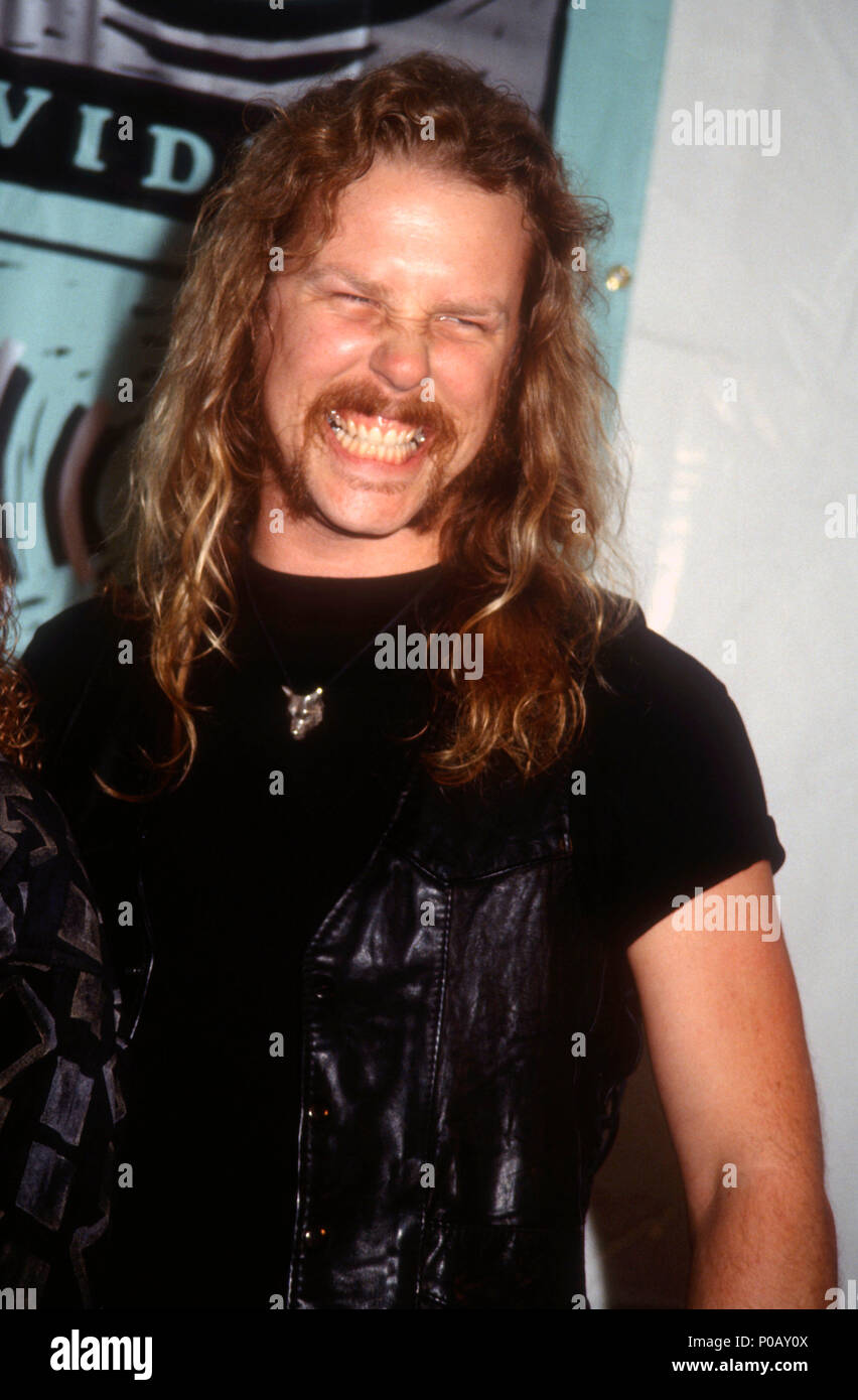 UNIVERSAL CITY, CA - 05 SEPTEMBRE : la chanteuse James Hetfield de Metallica  participe à la huitième édition de MTV Video Music Awards le 5 septembre  1991 à Universal Amphitheatre à Universal