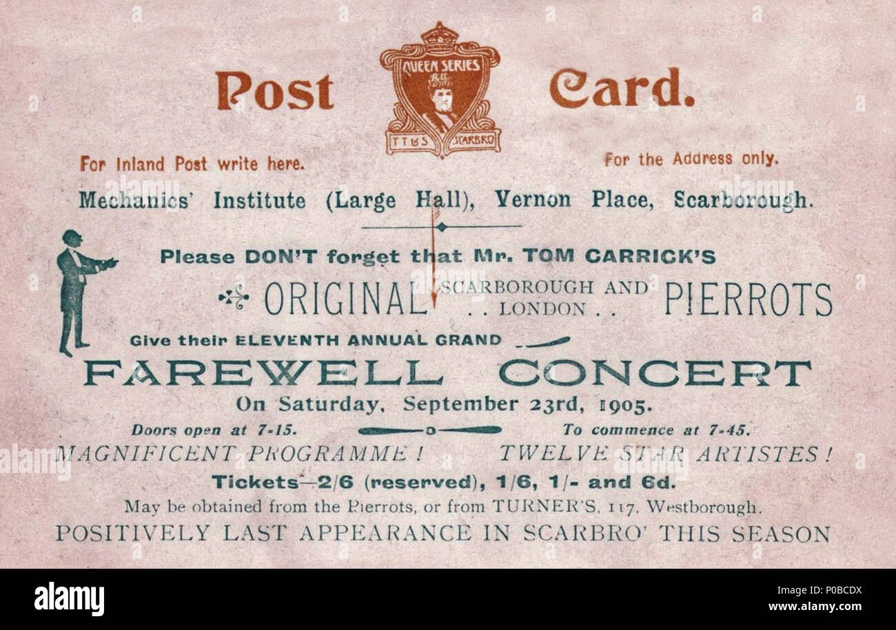 . Anglais : marche arrière d'une carte postale de Tom Carrick's 'célèbre' ou 'populaires' Pierrots, parfois présenté comme l'original et Scarborough London Pierrots', de Scarborough, North Yorkshire, Angleterre. Les troupes de Pierrot ont été introduits pour Scarborough au début des années 1890, époque à laquelle Tom Carrick a commencé sa, initialement nommée les mousquetaires blancs, après qu'il avait effectué avec James Sydney's joueurs itinérants dans les années 1880. L'Carrrick Perriots, en robe blanche avec des pompons rouges, en concurrence avec l'Perriots s Catlin pour premier taches sur Scarborough beach pendant la saison estivale. Cette inversion de la carte annonce C Banque D'Images