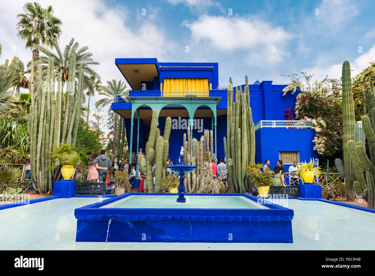 Blue House dans le Jardin Majorelle, Jardin botanique de l'architecture mauresque, anciens propriétaires Yves Saint-Laurent et Pierre Bergé Banque D'Images