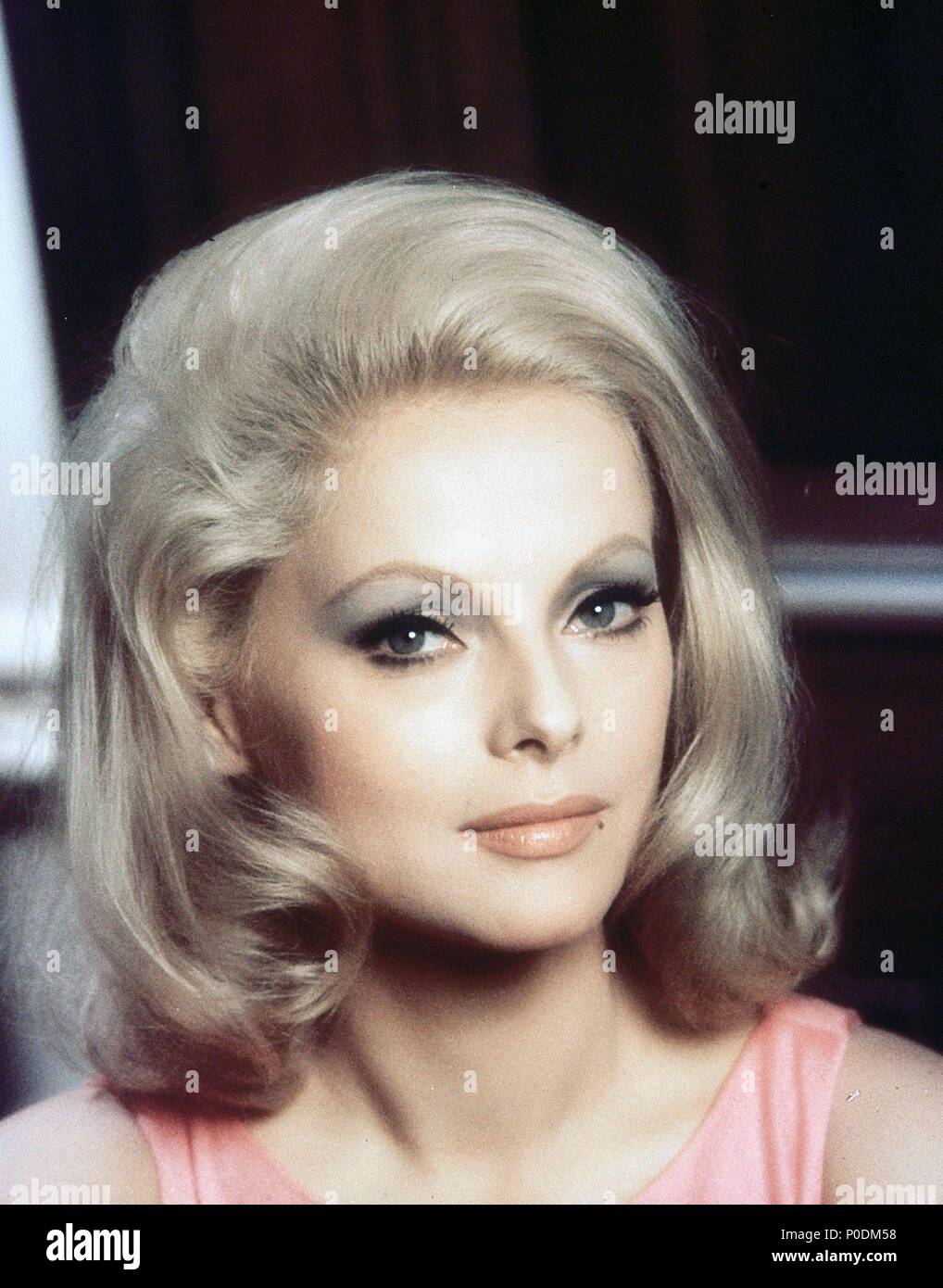 Stars : Virna Lisi. Banque D'Images