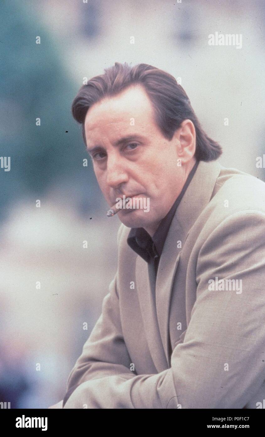 Titre original : SOLEDAD DEL MANAGER, LA. Titre en anglais : SOLEDAD DEL MANAGER, LA. Film Réalisateur : MERZAK ALLOUACHE. Année : 1999. Stars : JUANJO PUIGCORBE. Banque D'Images