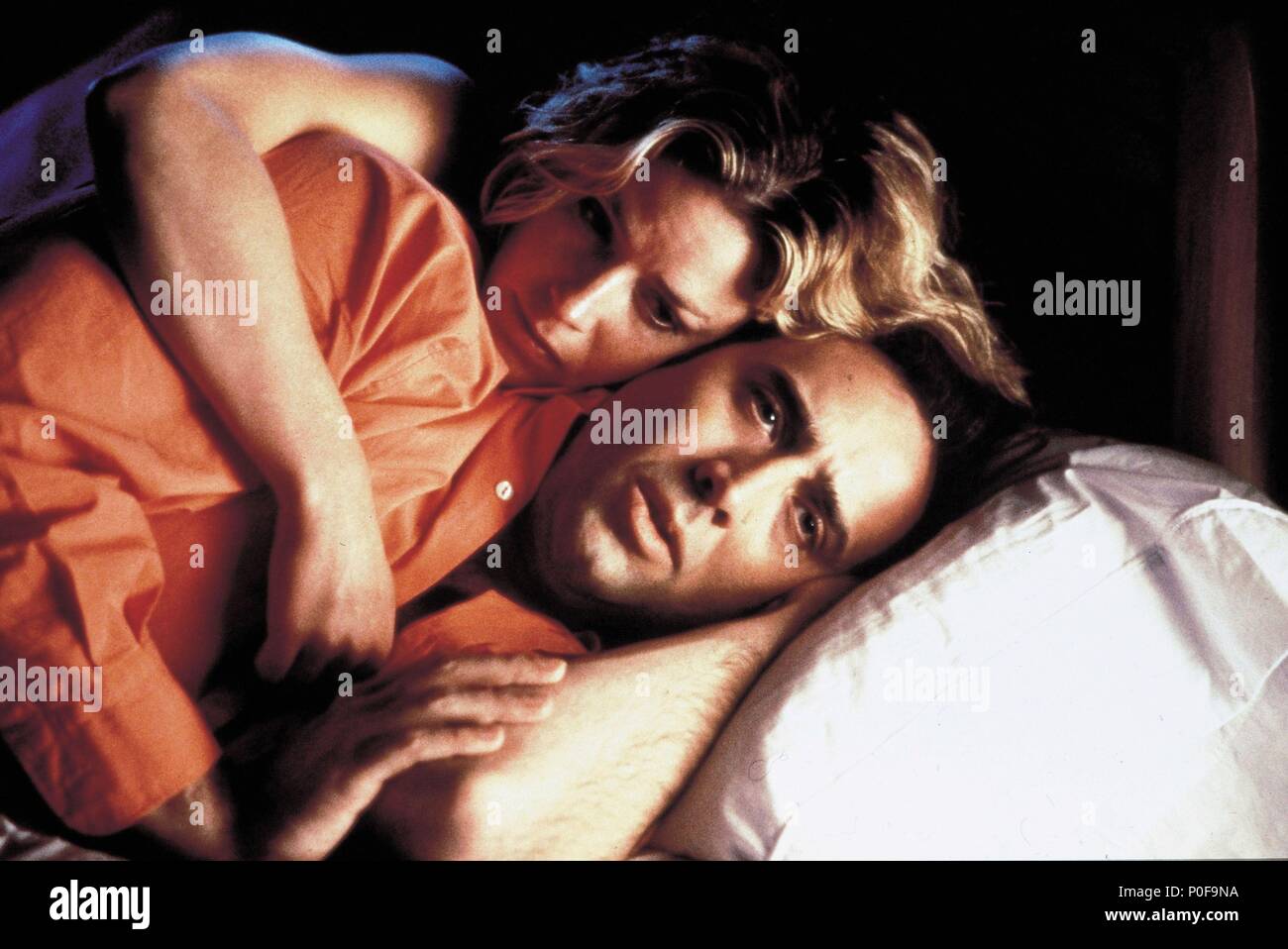 Titre original : Leaving Las Vegas. Titre en anglais : Leaving Las Vegas. Film Réalisateur : Michael FIGGIS. Année : 1995. Stars : Elisabeth Shue ; NICOLAS CAGE. Crédit : PHILIPPE IMAGES / HANOVRE, Suzanne / Album Banque D'Images