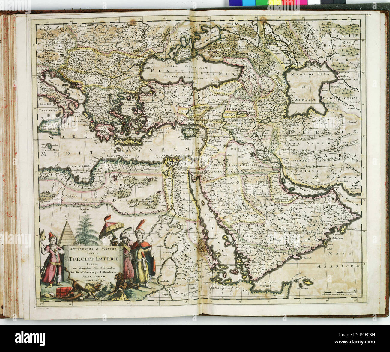 . Anglais : Accuratissima totius maxima et Turcici ImperiiBound fiche technique. Part col engr. Échelle : [ca. 1:10 000 000 (bar)]. Remarque : les frontières cartographiques a obtenu pour la latitude et la longitude. Projection sphérique. D'autres endroits : Empire Ottoman. Un site lié à Justus van' Atlas, sans date, vers 1688. PBB6190, 1703, Atlas Van Turcici . circa 1688. Van ; Daniel Van 258 et Accuratissima totius Imperii Turcici maxima RMG F8184 Banque D'Images