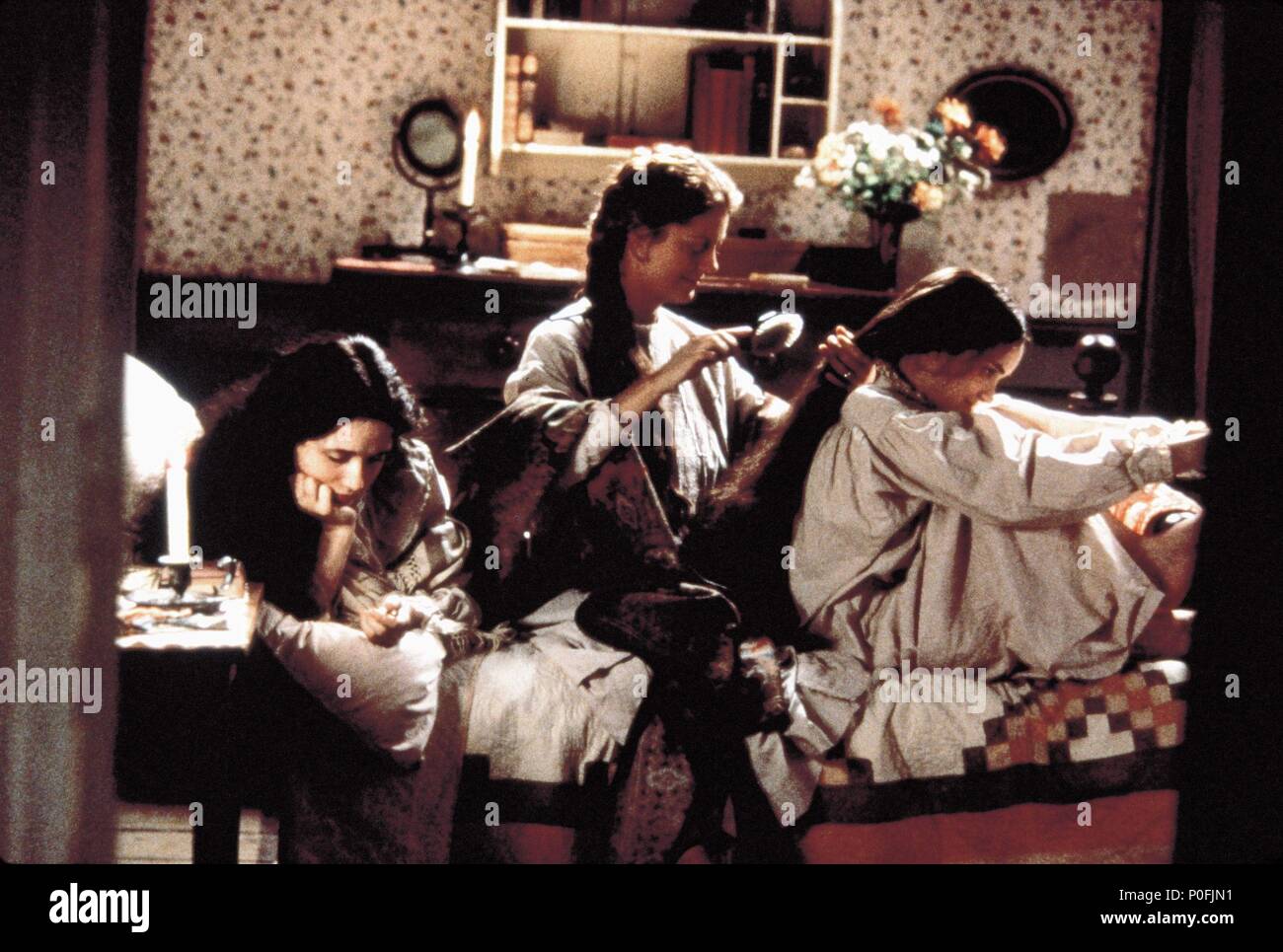 Titre original : peu de femmes. Titre en anglais : peu de femmes. Directeur de film : Gillian Armstrong. Année : 1994. Stars : Susan Sarandon, TRINI ALVARADO, Winona Ryder. Credit : Columbia Pictures / LEDERER, Joe / Album Banque D'Images