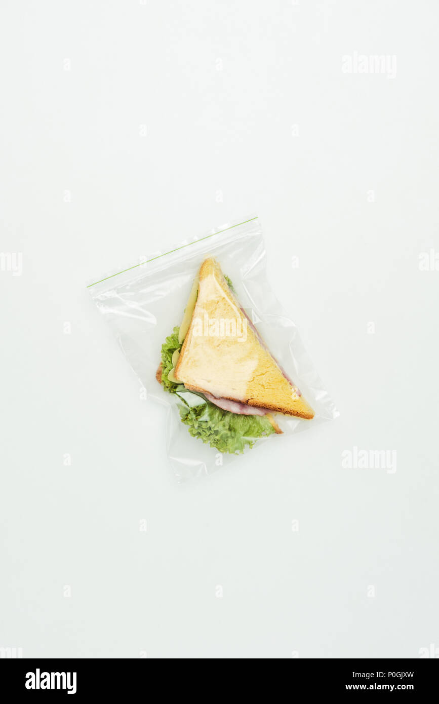 Vue de dessus en polyéthylène sandwich sac ziplock isolated on white Banque D'Images