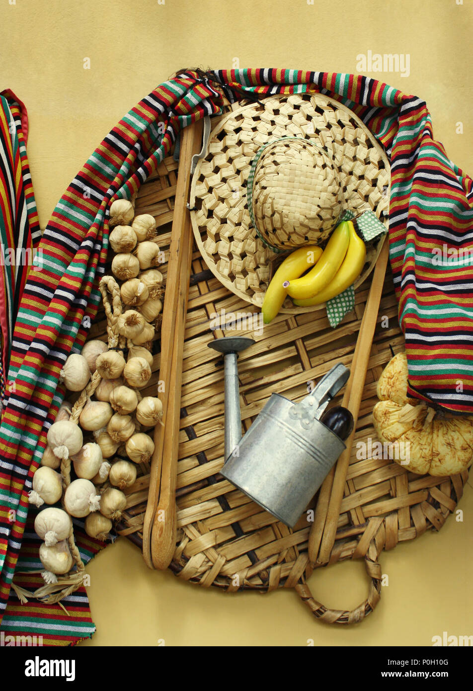 La composition d'objets folkloriques et des aliments utilisés par les agriculteurs dans les îles Canaries Banque D'Images