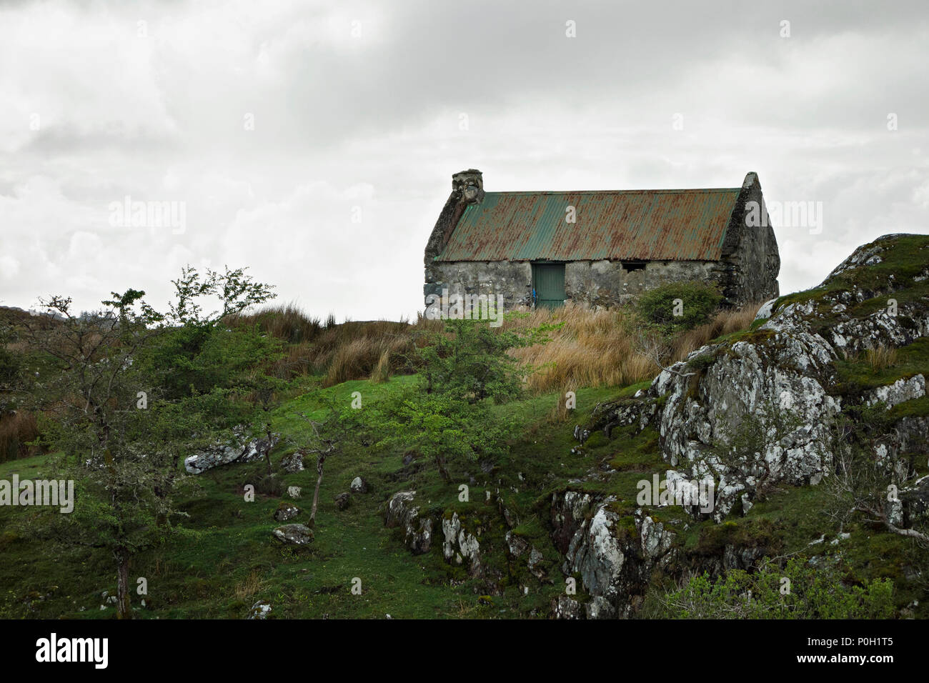 Vieille ruine dans paysage irlandais, Connemara, comté de Galway, en République d'Irlande, Europe. Banque D'Images