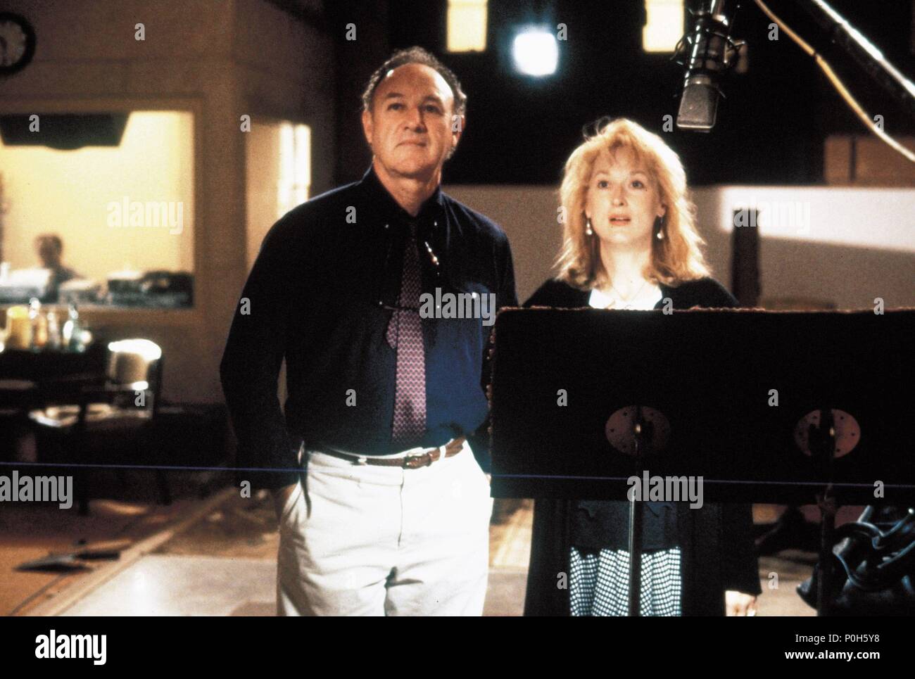 Titre original : POSTCARDS FROM THE EDGE. Titre en anglais : POSTCARDS FROM THE EDGE. Directeur de film : Mike Nichols. Année : 1990. Stars : Gene Hackman ; Meryl Streep. Credit : Columbia Pictures / JAMES, David / Album Banque D'Images