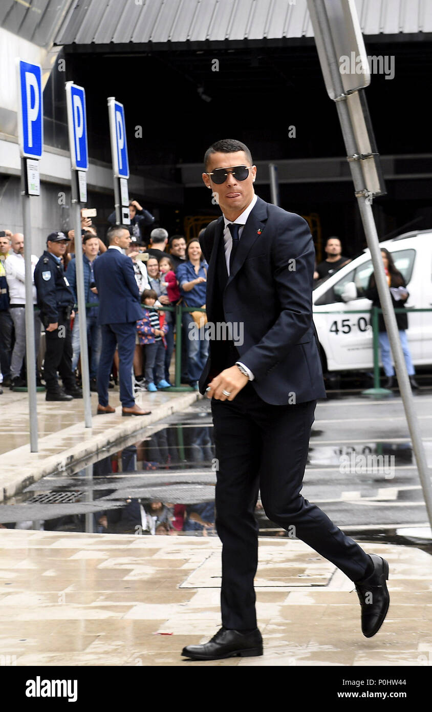 Lisbonne, Portugal. 9 juin, 2018. L'équipe nationale de football du  Portugal Cristiano Ronaldo, le joueur arrive à l'aéroport avant de partir  en Russie pour la Coupe du Monde de 2018 à Lisbonne,