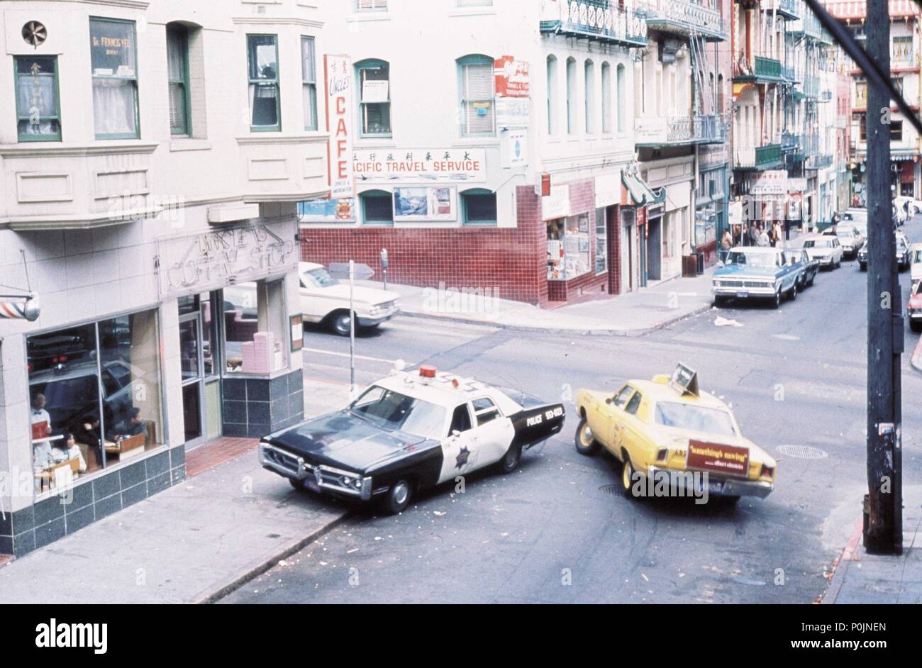 Titre du film original : THE KILLER ELITE. Titre en anglais : THE KILLER ELITE. Film Réalisateur : SAM PECKINPAH. Année : 1975. Credit : United Artists / Album Banque D'Images