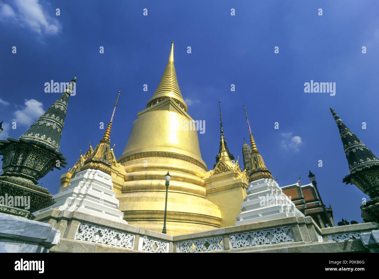 Historique 1995 temple Wat Phra Kaeo BANGKOK THAÏLANDE GRAND PALACE Banque D'Images