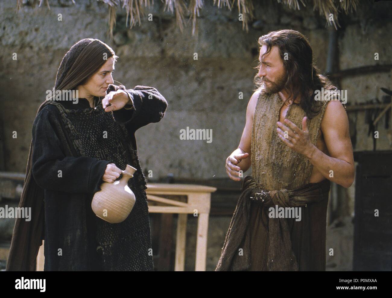 Titre original : LA PASSION DU CHRIST. Titre en anglais : LA PASSION DU CHRIST. Film Réalisateur : Mel Gibson. Année : 2004. Stars : MAIA MORGENSTEN ; Jim Caviezel. Credit : icône DISTRIBUTION INC. / ANTONELLO, Philippe / Album Banque D'Images