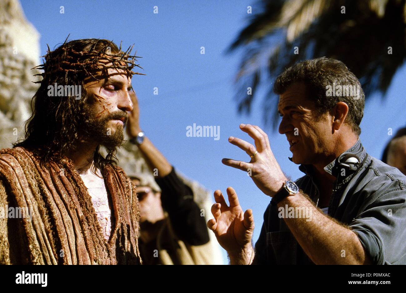 Titre original : LA PASSION DU CHRIST. Titre en anglais : LA PASSION DU CHRIST. Film Réalisateur : Mel Gibson. Année : 2004. Stars : Mel Gibson ; Jim Caviezel. Credit : icône DISTRIBUTION INC. / ANTONELLO, Philippe / Album Banque D'Images