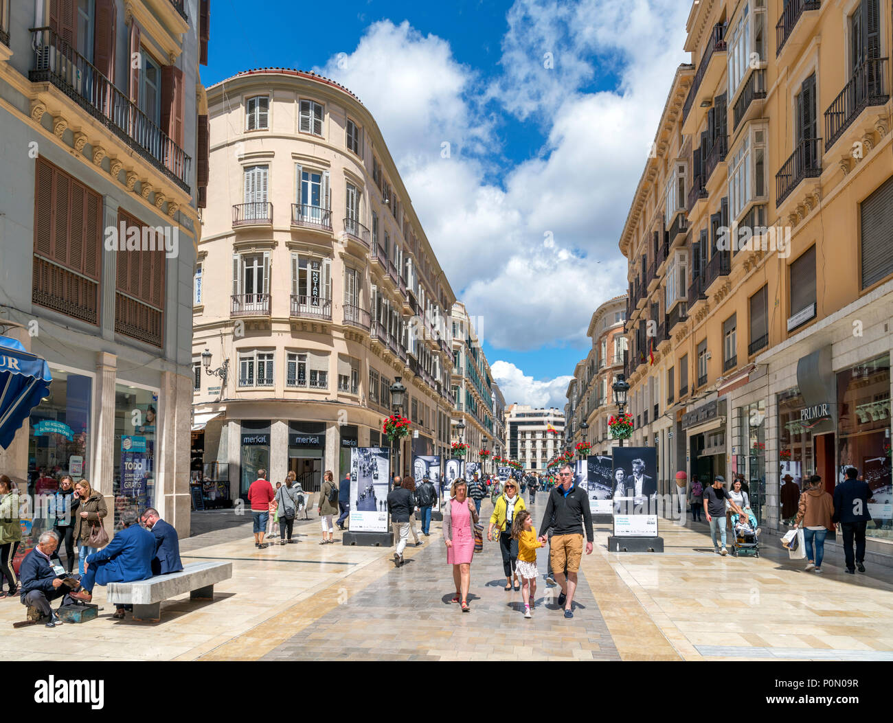 Boutiques sur Calle Marqués de Larios, Malaga, Costa del Sol, Andalousie, Espagne Banque D'Images