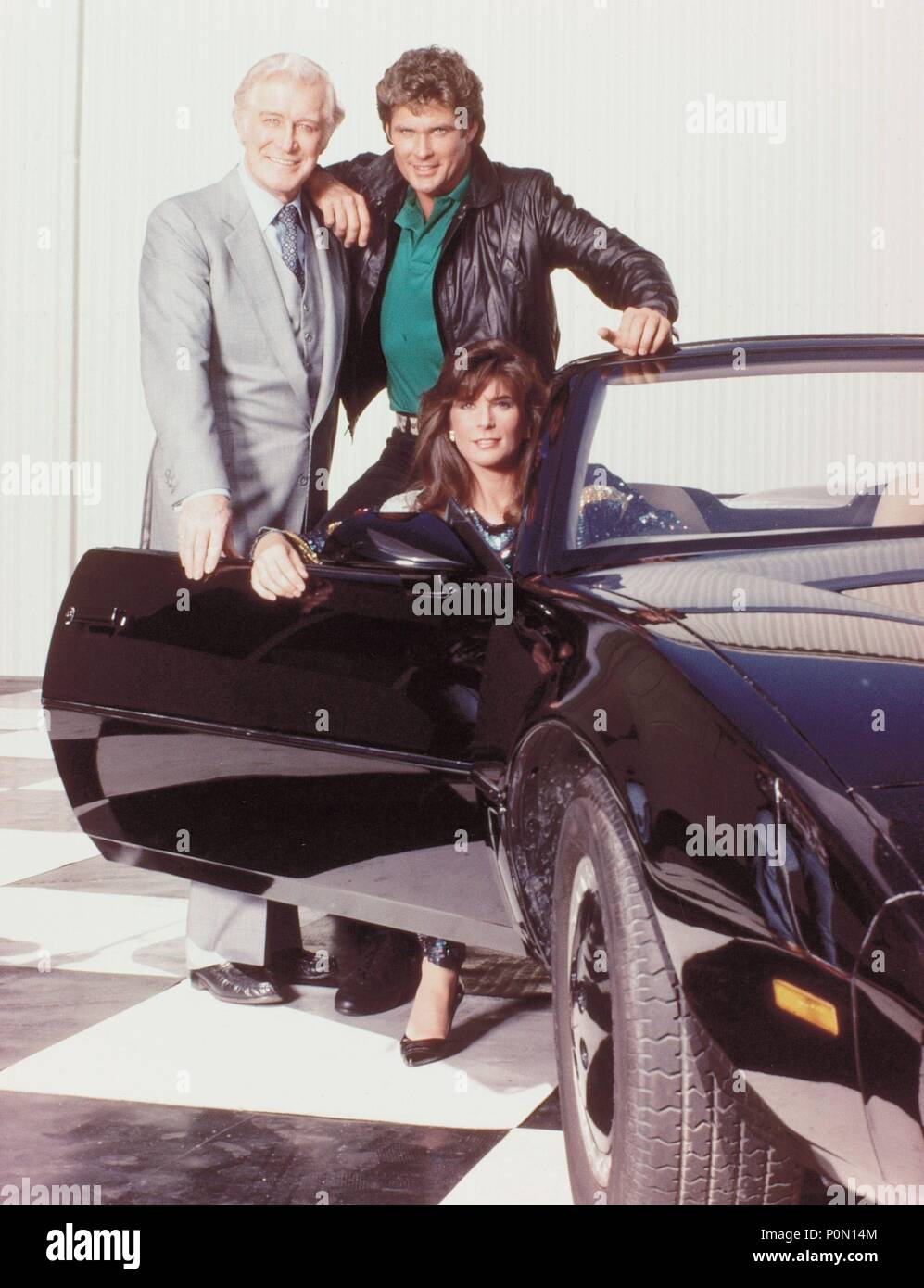 Titre original : Knight Rider. Titre en anglais : Knight Rider. Directeur de film : Glen A. Larson. Année : 1982. Stars : david hasselhoff, EDWARD MULHARE, PATRICIA MCPHERSON. Credit : UNIVERSAL TV / Album Banque D'Images