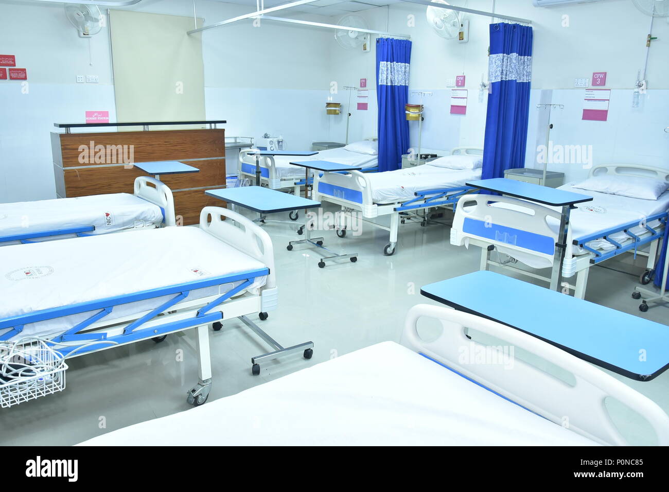 Infirmier dans un hôpital de Karachi Banque D'Images