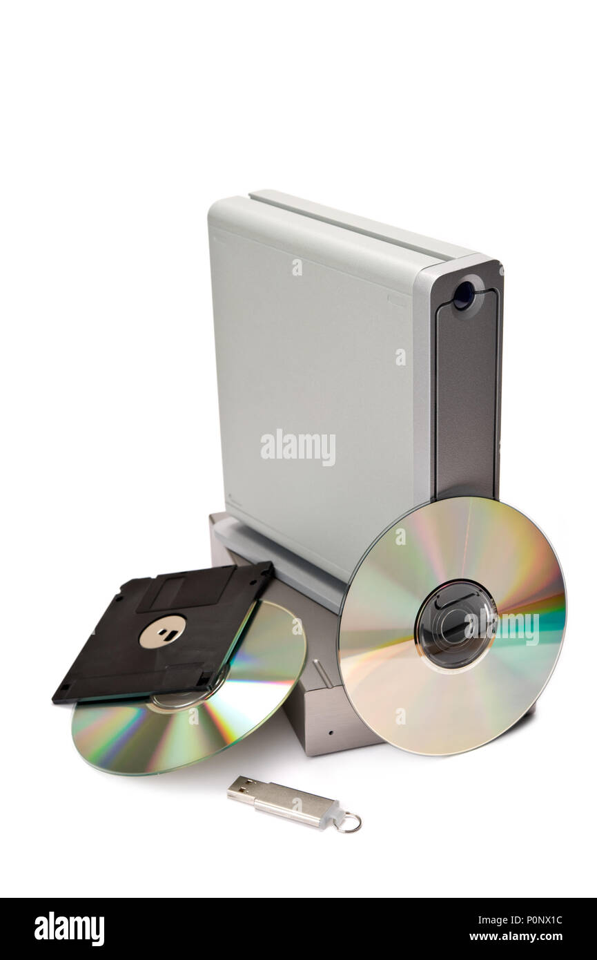 Périphériques de stockage de données sur fond blanc. Banque D'Images