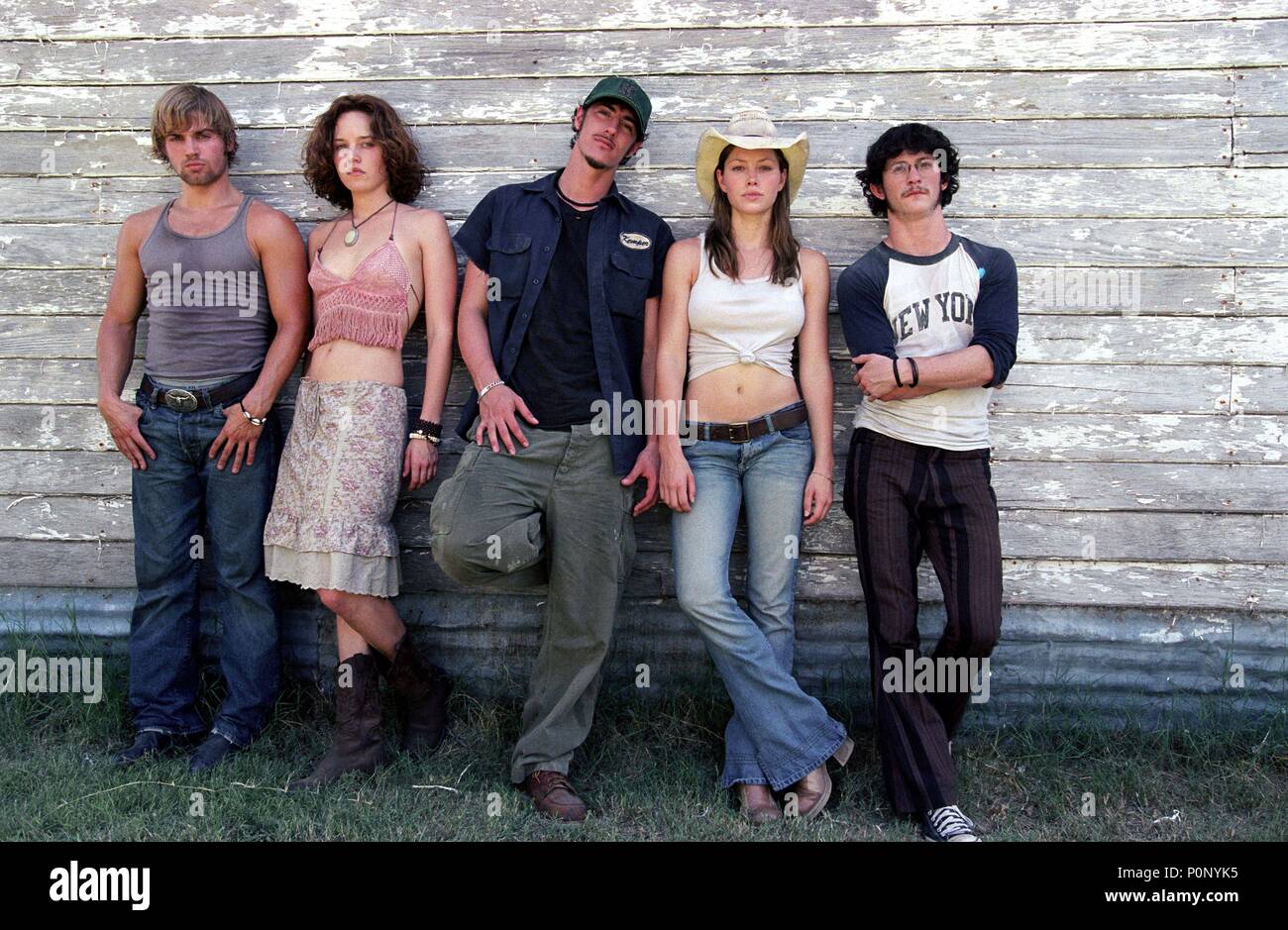 Titre original : Texas Chainsaw Massacre, THE. Titre en anglais : Texas Chainsaw Massacre, THE. Film Réalisateur : Marcus Nispel. Année : 2003. Stars : Jonathan Tucker ; ERIC BALFOUR ; Jessica Biel ; MIKE VOGEL ; ERICA LEERHSEN. Credit : New Line Cinema / Album Banque D'Images