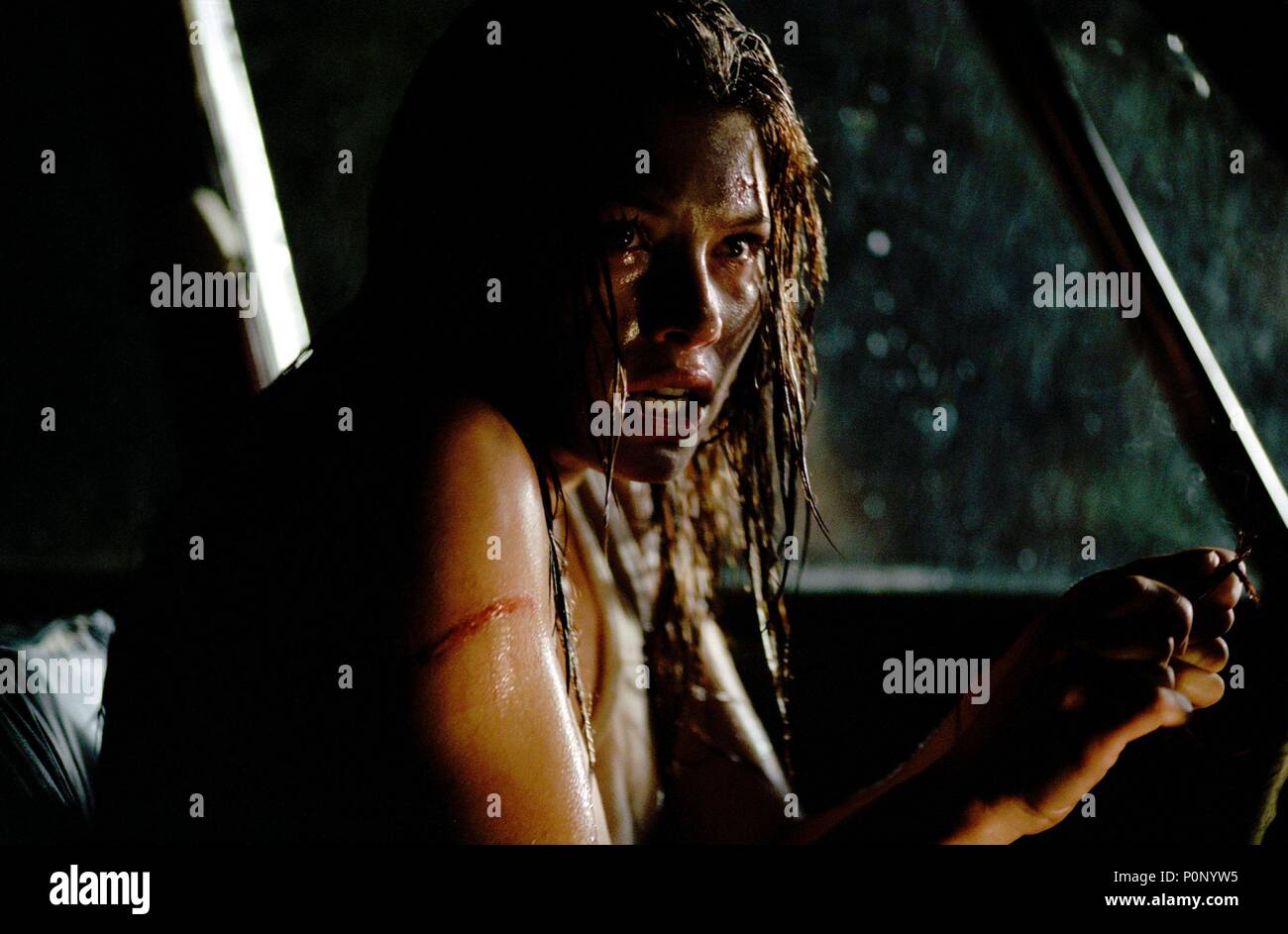 Titre original : Texas Chainsaw Massacre, THE. Titre en anglais : Texas Chainsaw Massacre, THE. Film Réalisateur : Marcus Nispel. Année : 2003. Stars : Jessica Biel. Credit : New Line Cinema / Album Banque D'Images