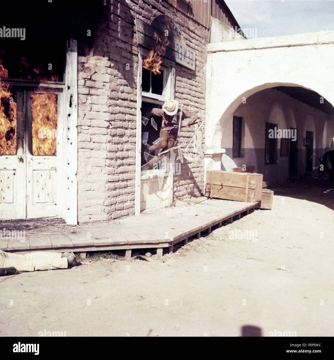 Titre original : CHISUM. Titre en anglais : CHISUM. Directeur de film : Andrew C. MCLAGLEN. Année : 1970. Credit : Warner/BATJAC / Album Banque D'Images