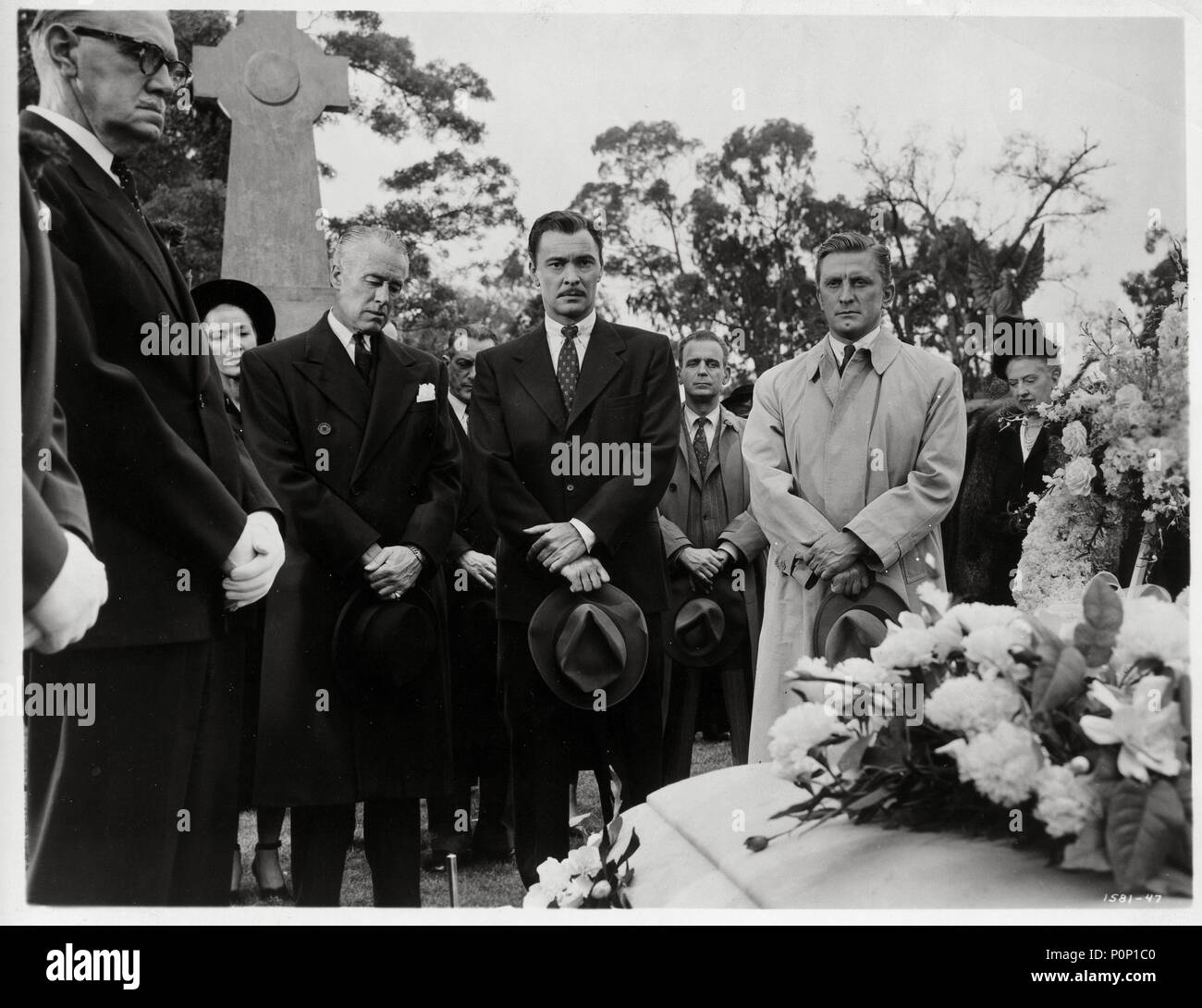 Titre original : la BAD et le beau. Titre en anglais : la BAD et le beau. Directeur de film : Vincente Minnelli. Année : 1952. Stars : KIRK DOUGLAS, PAUL STEWART, BARRY SULLIVAN. Credit : M.G.M / Album Banque D'Images