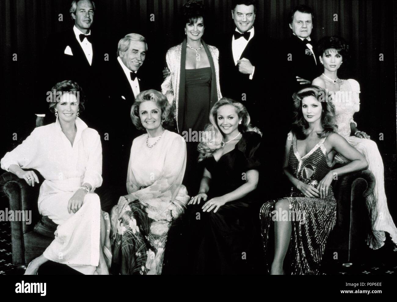 Titre original : DALLAS-TV. Titre en anglais : DALLAS-TV. Année : 1978. Stars : LARRY HAGMAN ; VICTORIA PRINCIPAL ; LINDA GRAY, Patrick Duffy. Credit : LORIMAR PLAT / Album Banque D'Images