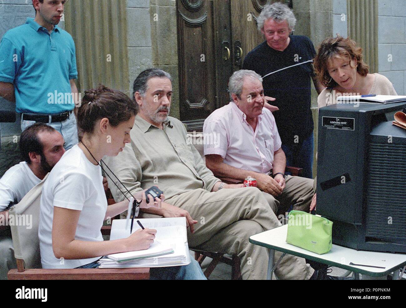 Titre original : El Embrujo de Shanghai,. Titre en anglais : Shanghai, l'orthographe. Film Réalisateur : Fernando Trueba. Année : 2002. Stars : Fernando Trueba ; PIERRE GAMET ; ANNE DE LUZ. Credit : LOLAFILMS/PYRAMIDE PRODUCTIONS Y SORT DE SHANGHAI / VIDAL, Joan / Album Banque D'Images