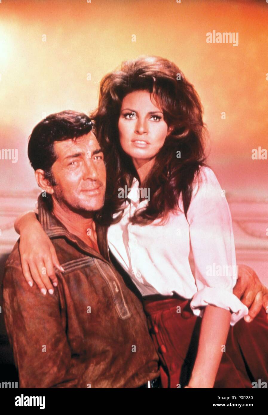 Titre original : BANDOLERO !. Titre en anglais : BANDOLERO !. Directeur de film : Andrew C. MCLAGLEN. Année : 1968. Stars : DEAN MARTIN, Raquel Welch. Crédit : 20TH CENTURY FOX / Album Banque D'Images