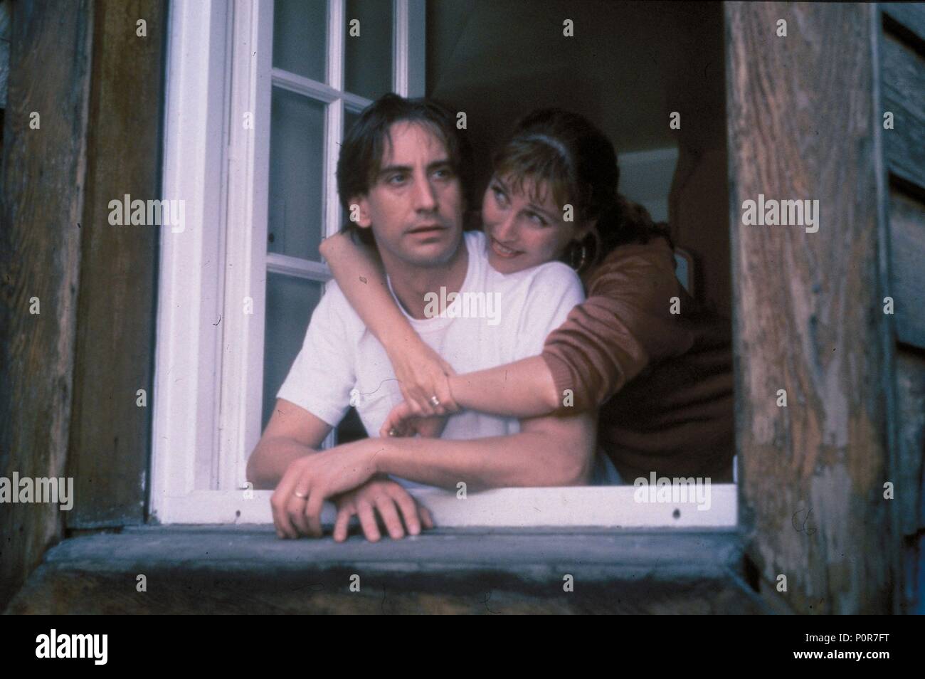 Titre original : SALSA ROSA. Titre en anglais : SAUCE ROSE. Directeur de film : Manuel Gomez Pereira. Année : 1992. Stars : JUANJO PUIGCORBE ; Veronica Forque. Banque D'Images