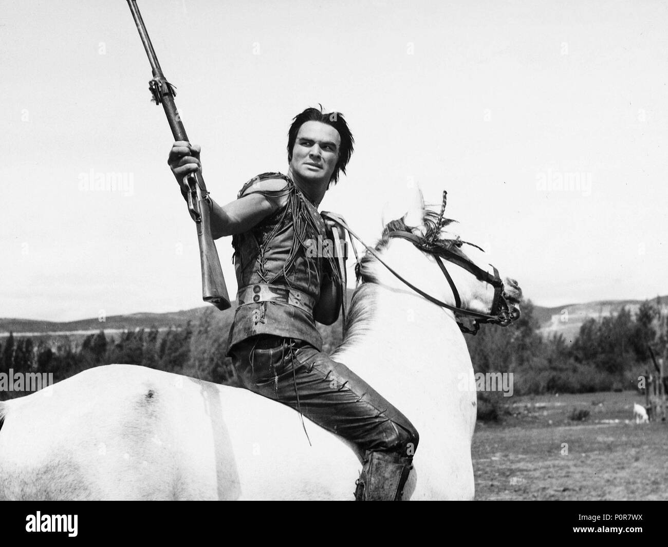Titre original : NAVAJO JOE. Titre en anglais : un dollar par tête. Film Réalisateur : SERGIO CORBUCCI. Année : 1966. Stars : Burt Reynolds. Credit : DINO DE LAURENTIIS / Album Banque D'Images