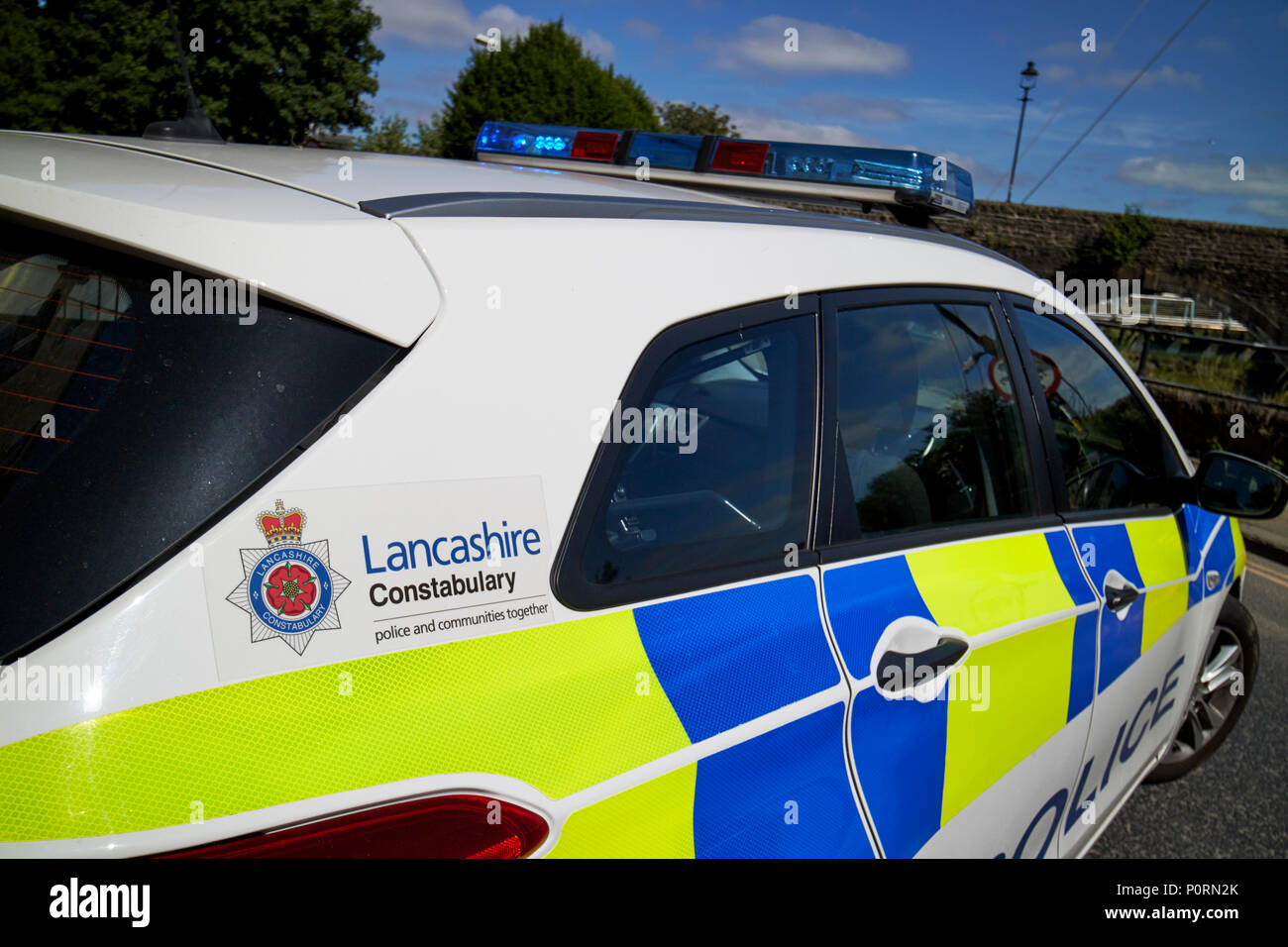 Lancashire constabulary Hyundai i30 break véhicule de police au milieu de la route en raison d'un incident lancaster Lancashire England UK Banque D'Images