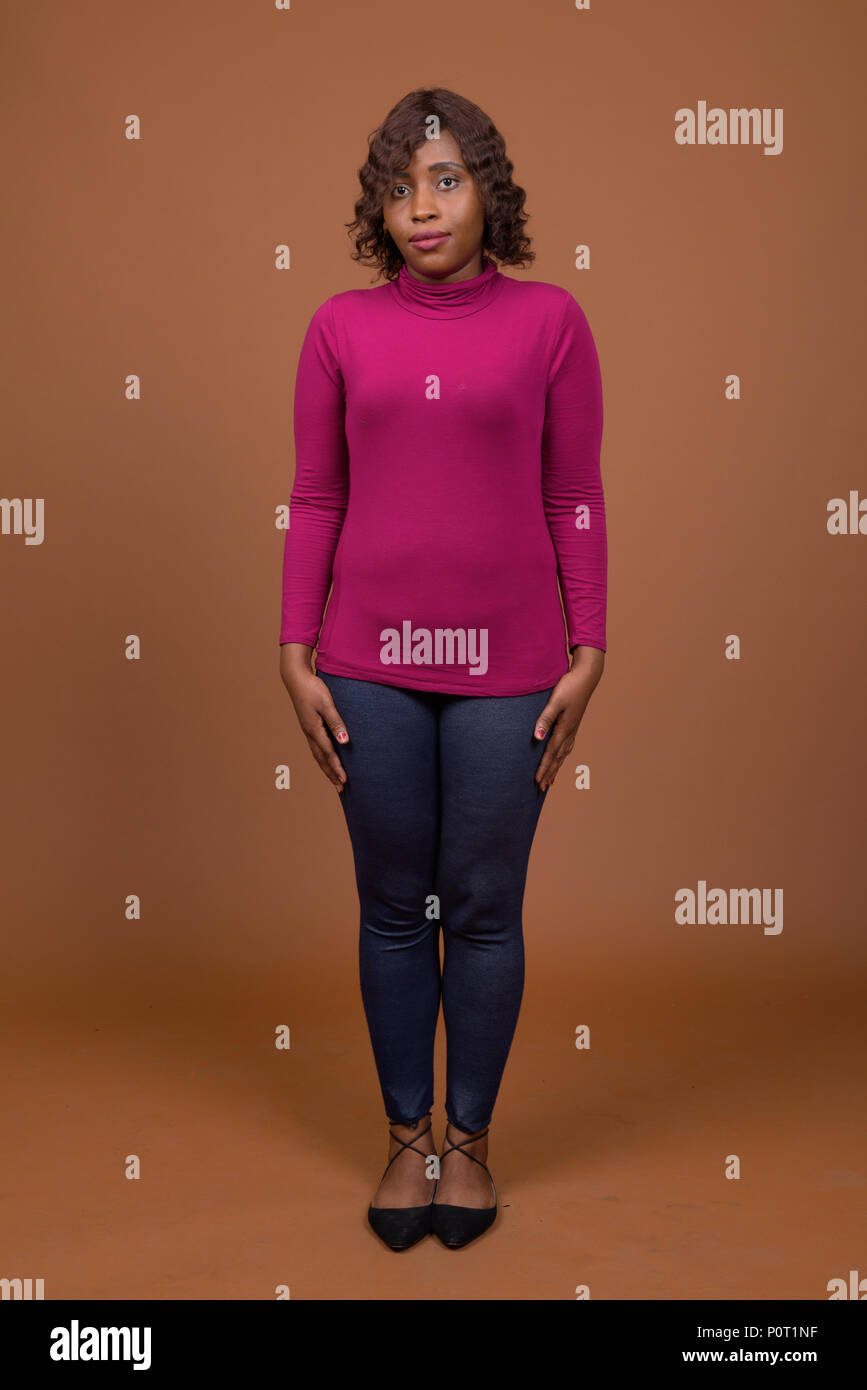 Femme africaine Banque de photographies et d’images à haute résolution ...