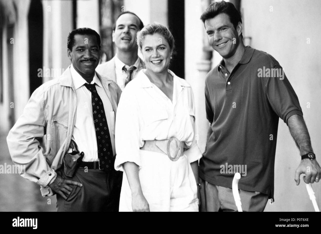 Titre original : UNDERCOVER BLUES. Titre en anglais : UNDERCOVER BLUES. Directeur de film : HERBERT ROSS. Année : 1993. Stars : Kathleen Turner ; Dennis Quaid. Credit : M.G.M. / Album Banque D'Images