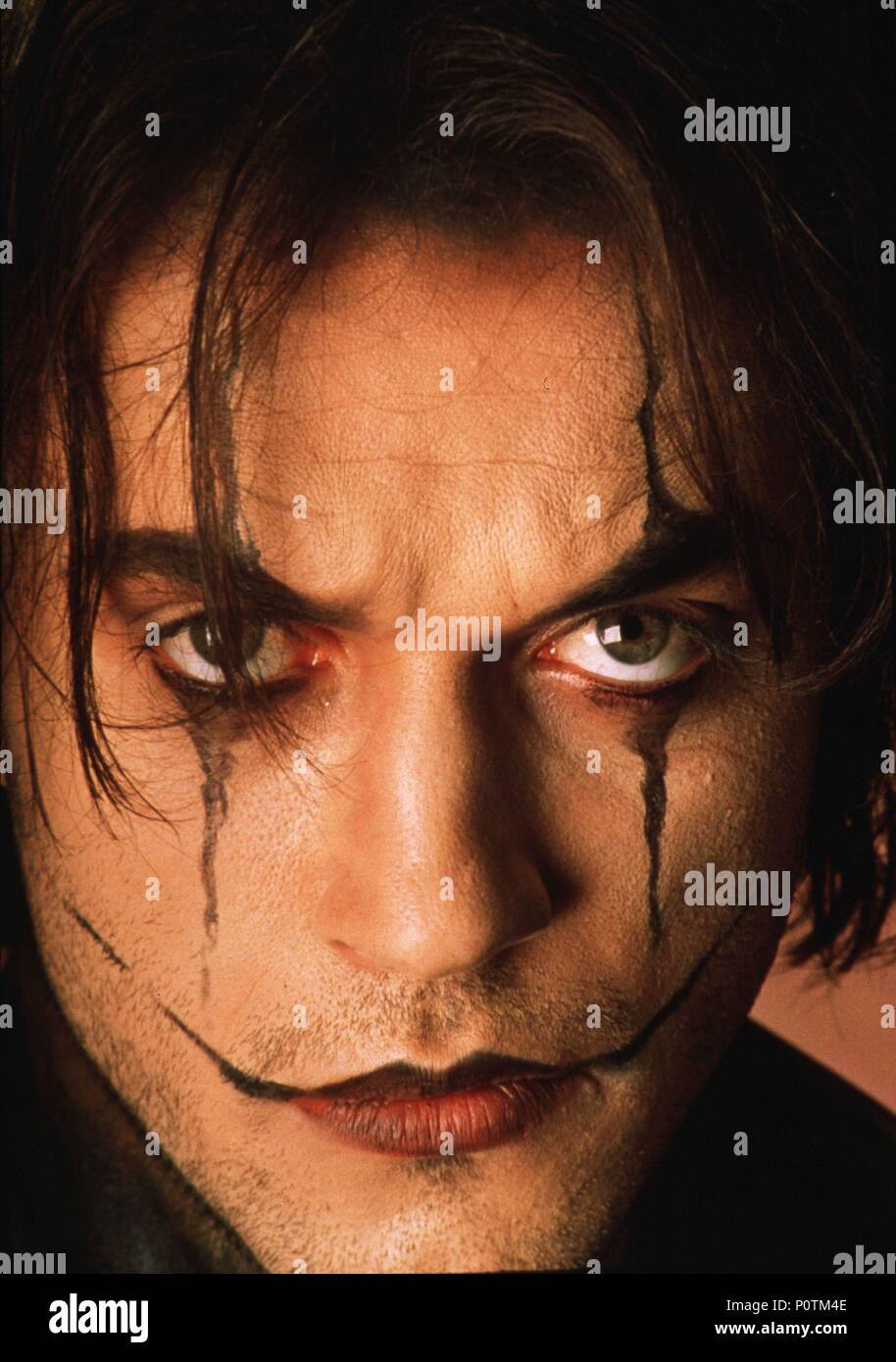 Titre du film original : The Crow : La Cité des Anges. Titre en anglais : The Crow : La Cité des Anges. Film Réalisateur : TIM POPE. Année : 1996. Stars : Vincent PEREZ. Credit : MIRAMAX / Album Banque D'Images
