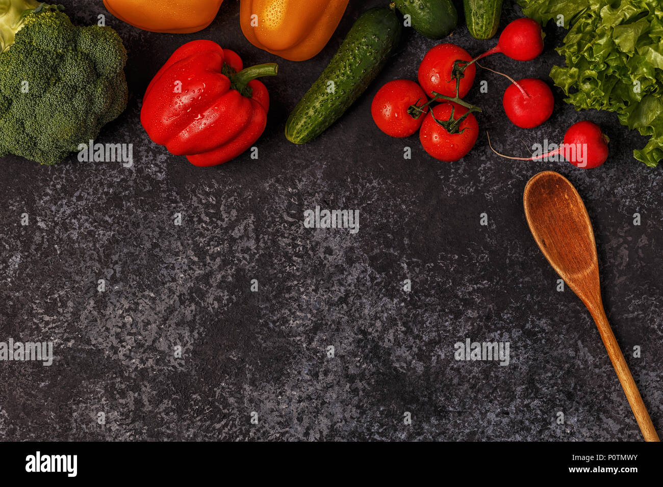 Ensemble de légumes pour la cuisson, le concept de la saine alimentation, vue du dessus, copiez l'espace. Banque D'Images