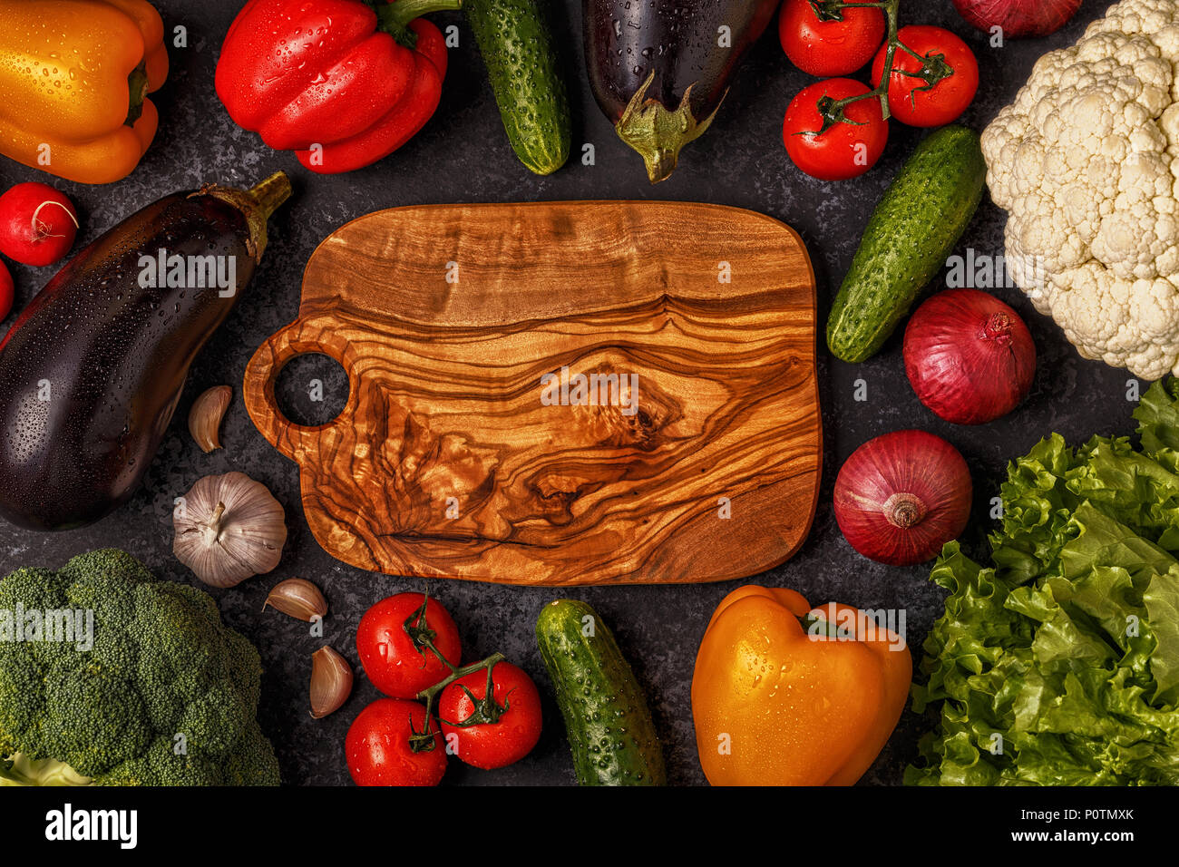 Ensemble de légumes pour la cuisson, le concept de la saine alimentation, vue du dessus, copiez l'espace. Banque D'Images